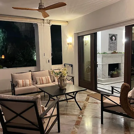 公寓 Stunning 175 M2 With Terrace And Jacuzzi 马尔韦利亚