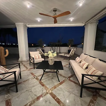 Stunning 175 M2 With Terrace And Jacuzzi 아파트 *
